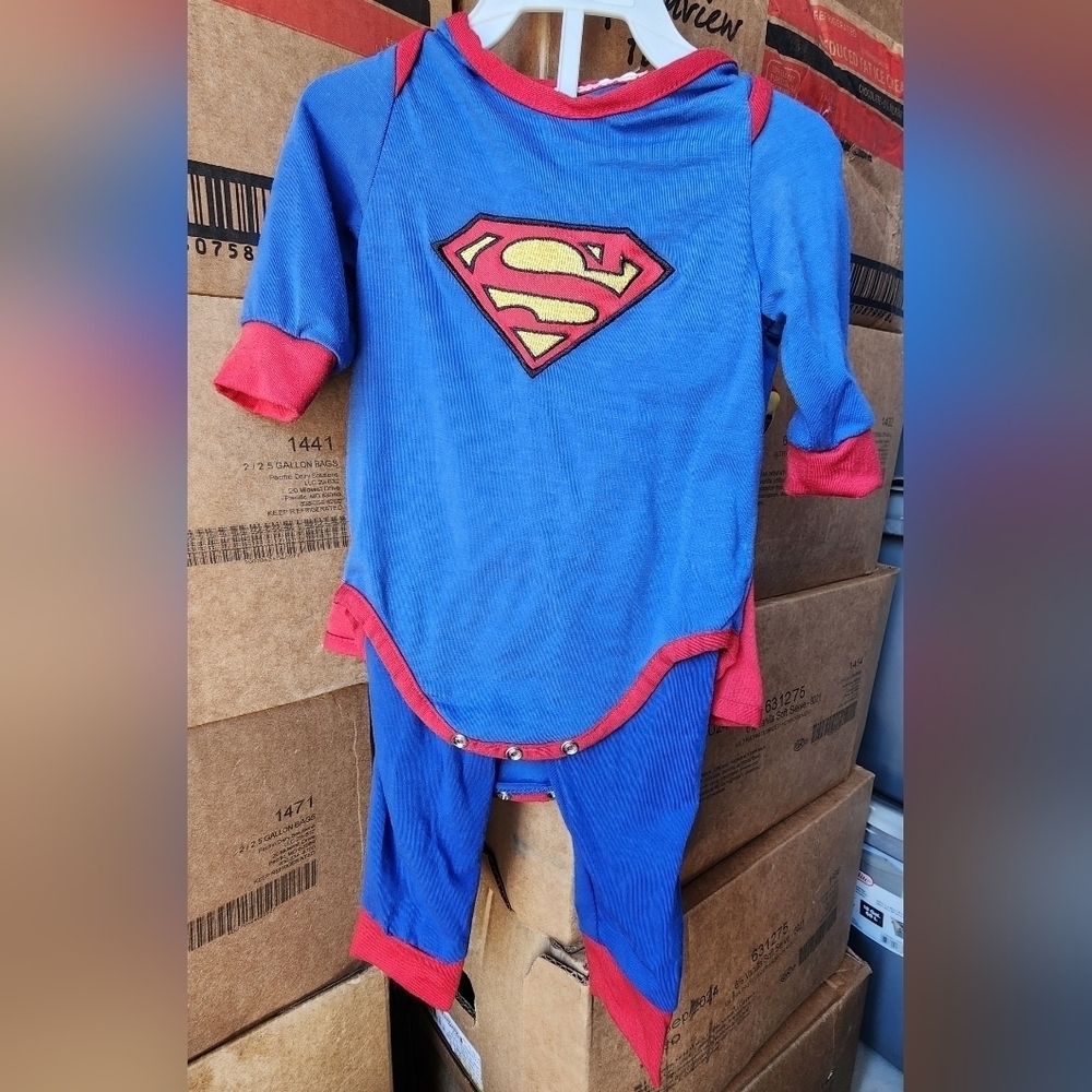 Superman Outfit Infant Size 6-12M Halloween Costume Cosplay Embroidered Logo EUC